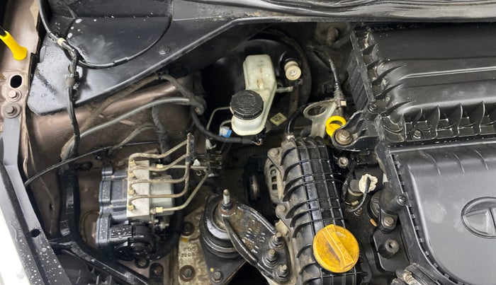 2017 Tata Tiago XZA PETROL, Petrol, Automatic, 66,985 km, Engine View - Right