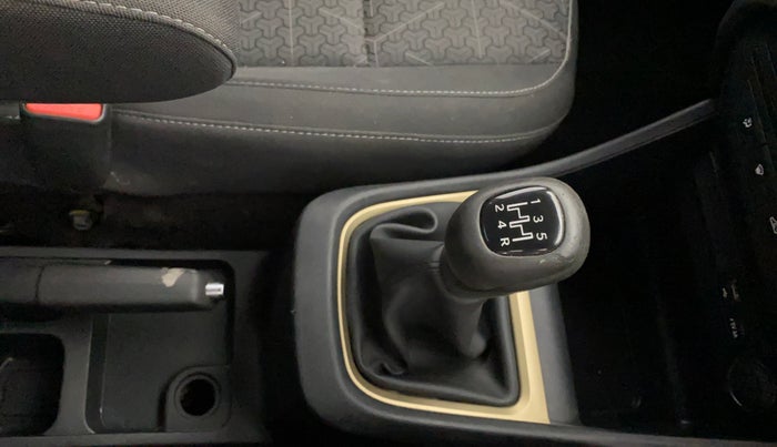 2023 Tata PUNCH ACCOMPLISHED DAZZLE SUNROOF CNG MT, CNG, Manual, 16,592 km, Gear Lever