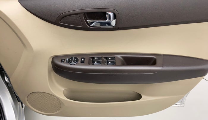 2010 Hyundai i20 SPORTZ 1.2, Petrol, Manual, 26,669 km, Driver Side Door Panels Control