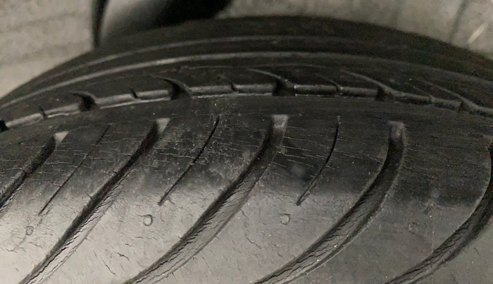 2010 Hyundai i20 SPORTZ 1.2, Petrol, Manual, 26,669 km, Left Rear Tyre Tread