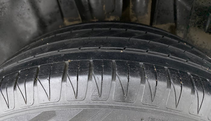 2020 Maruti Vitara Brezza ZXI PLUS AT SHVS, Petrol, Automatic, 46,773 km, Left Rear Tyre Tread