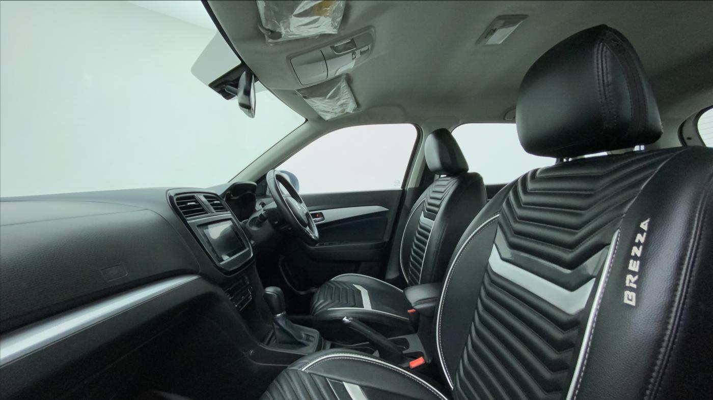 2020 Maruti Vitara Brezza ZXI PLUS AT SHVS, Petrol, Automatic, 46,773 km, Right Side Front Door Cabin