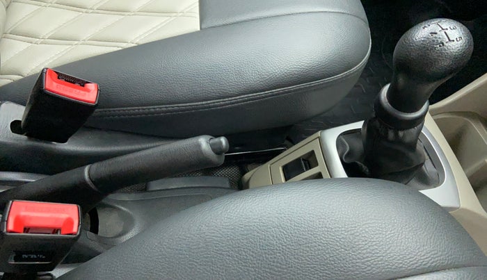 2018 Maruti Alto K10 VXI P, Petrol, Manual, 33,567 km, Gear lever