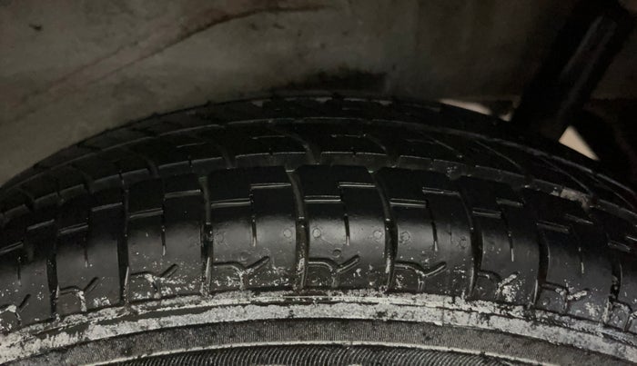 2015 Maruti Wagon R 1.0 LXI CNG, CNG, Manual, 89,114 km, Left Rear Tyre Tread