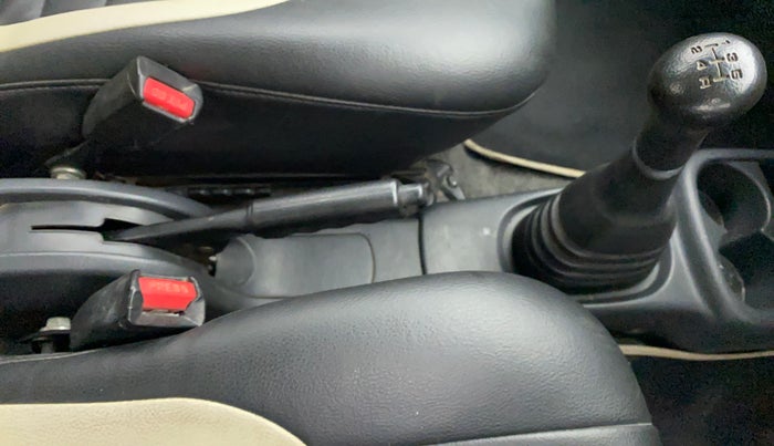 2011 Maruti Alto LXI, Petrol, Manual, 56,838 km, Gear Lever