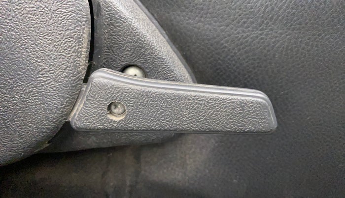 2011 Maruti Alto LXI, Petrol, Manual, 56,838 km, Driver Side Adjustment Panel