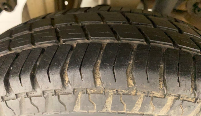 2011 Maruti Alto LXI, Petrol, Manual, 56,838 km, Right Rear Tyre Tread