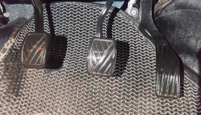 2021 Maruti Vitara Brezza ZXI, Petrol, Manual, 48,874 km, Pedals