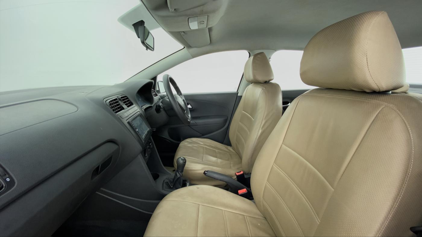 2017 Volkswagen Ameo TRENDLINE 1.5, Diesel, Manual, 79,605 km, Right Side Front Door Cabin