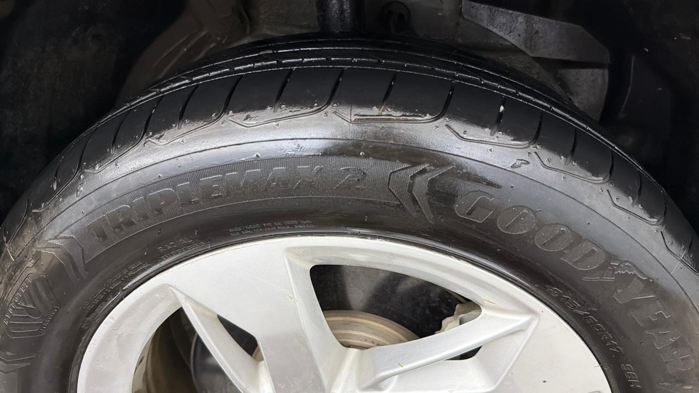 2021 MG HECTOR SUPER 1.5 PETROL, Petrol, Manual, 74,557 km, Right Front Tyre Tread