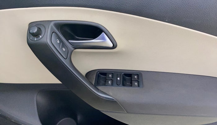 2013 Volkswagen Polo HIGHLINE1.2L, Petrol, Manual, 57,023 km, Driver Side Door Panels Control