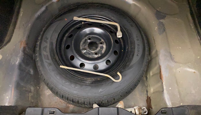 2019 Maruti Dzire VXI, Petrol, Manual, 40,629 km, Spare Tyre