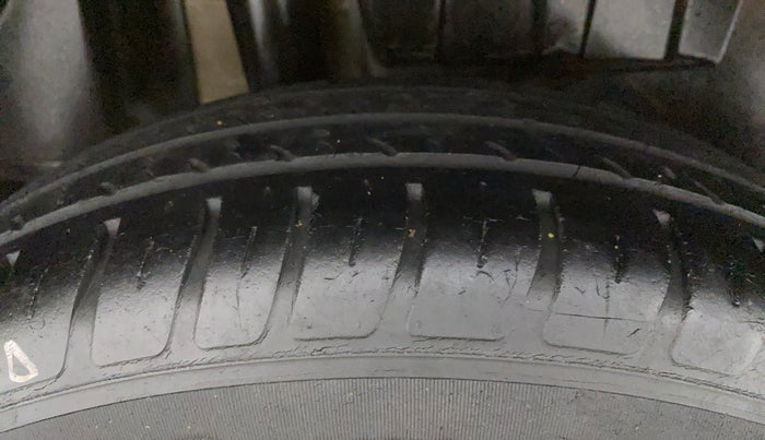 2019 Maruti Dzire VXI, Petrol, Manual, 40,629 km, Right Rear Tyre Tread