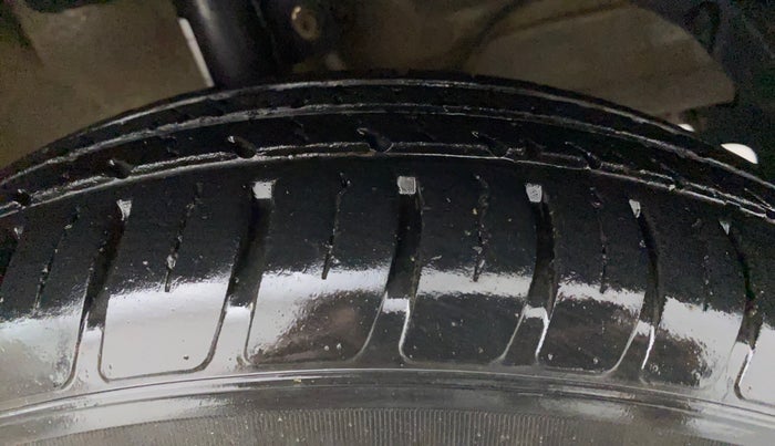 2019 Maruti Dzire VXI, Petrol, Manual, 40,629 km, Right Front Tyre Tread