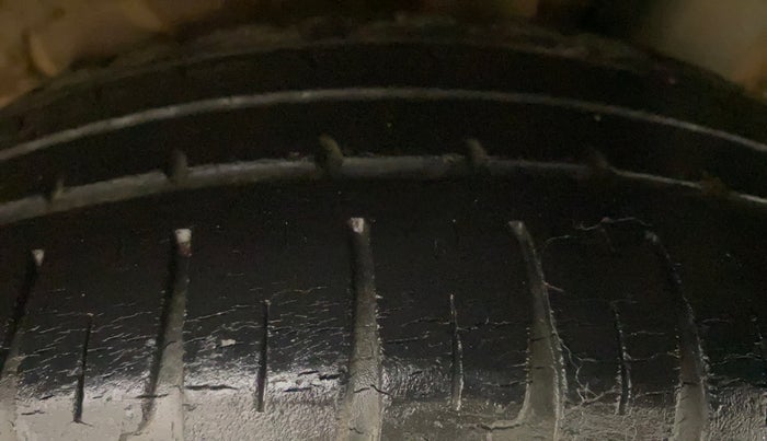 2015 Hyundai Grand i10 ASTA AT 1.2 KAPPA VTVT, Petrol, Automatic, 85,053 km, Left Rear Tyre Tread