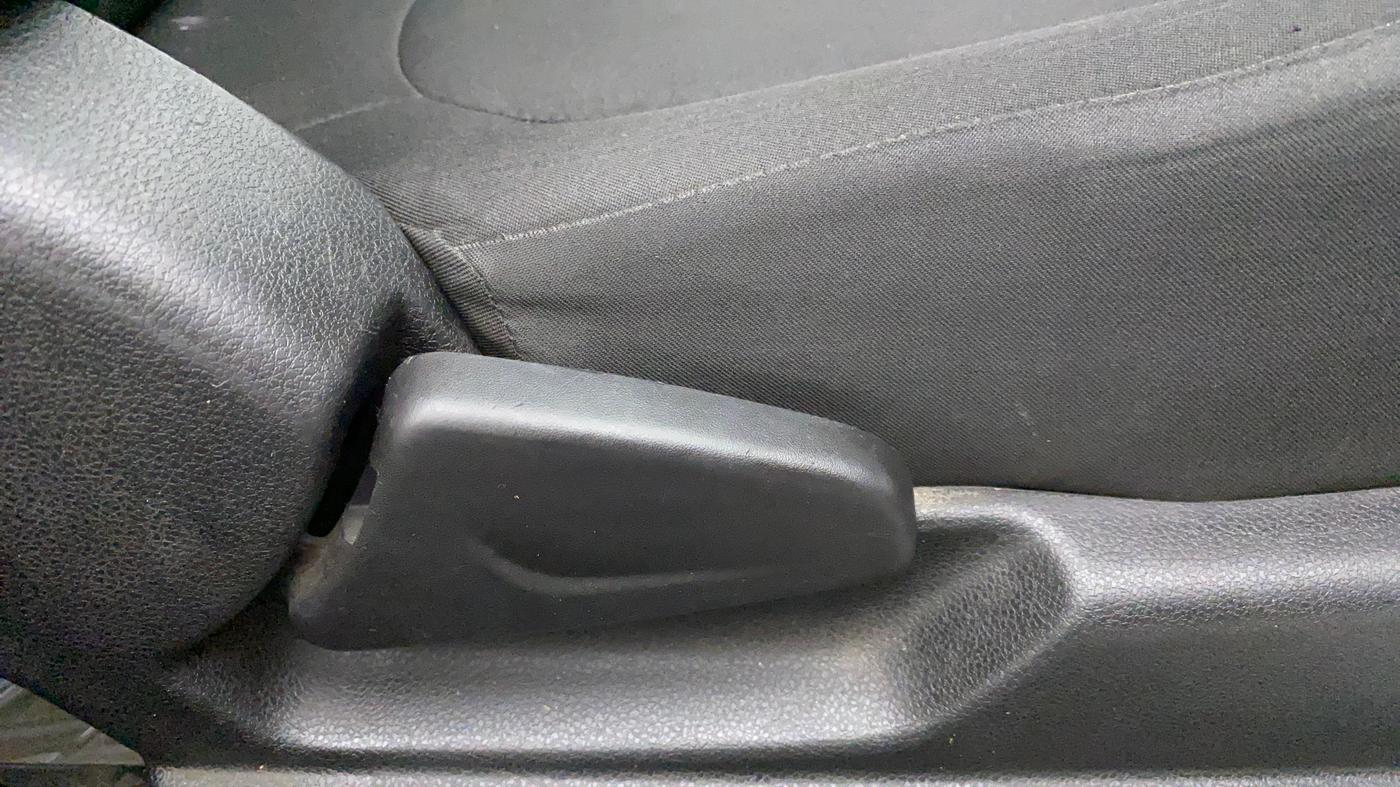 2019 Renault Kwid RXT 1.0 AMT (O), Petrol, Automatic, 41,979 km, Driver Side Adjustment Panel
