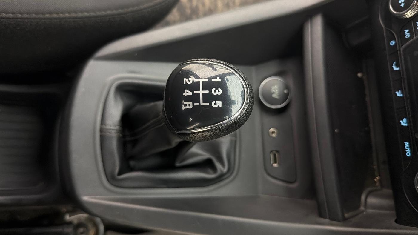 2021 Ford FREESTYLE TITANIUM PLUS 1.2 PETROL, Petrol, Manual, 21,295 km, Gear Lever