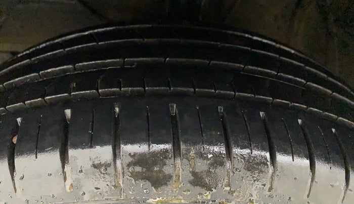 2022 Maruti Baleno ALPHA PETROL 1.2, Petrol, Manual, 10,090 km, Left Front Tyre Tread