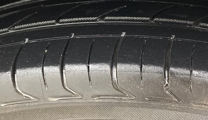 2020 Ford Ecosport TITANIUM 1.5L DIESEL, Diesel, Manual, 77,242 km, Left Rear Tyre Tread