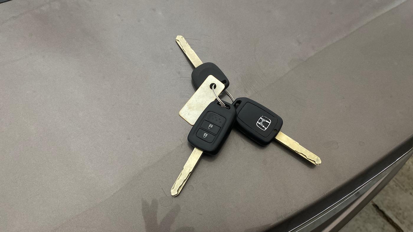 2014 Honda City 1.5L I-VTEC SV CVT, Petrol, Automatic, 1,04,768 km, Key Close Up