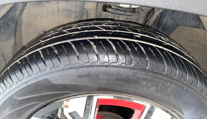 2023 Renault Kiger RXZ TURBO CVT, Petrol, Automatic, 33,436 km, Left Front Tyre Tread