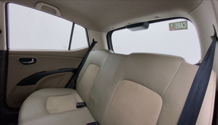 2011 Hyundai i10 MAGNA 1.2, Petrol, Manual, 32,645 km, Right Side Rear Door Cabin