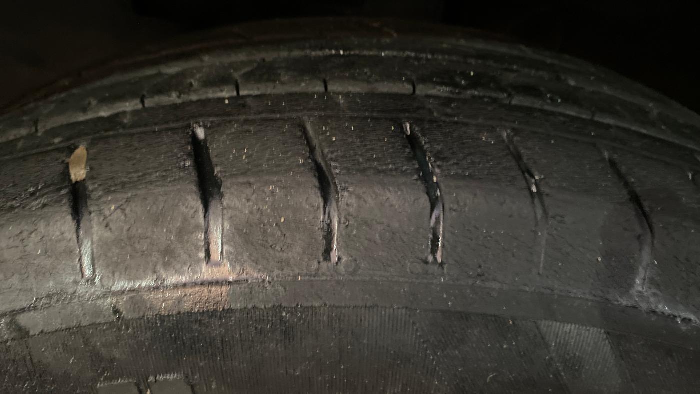 2021 Hyundai VENUE S+ 1.2, Petrol, Manual, 34,021 km, Left Front Tyre Tread