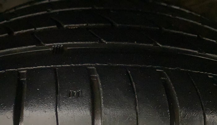 2020 KIA SONET GTX PLUS 1.0 IMT, Petrol, Manual, 74,575 km, Left Front Tyre Tread