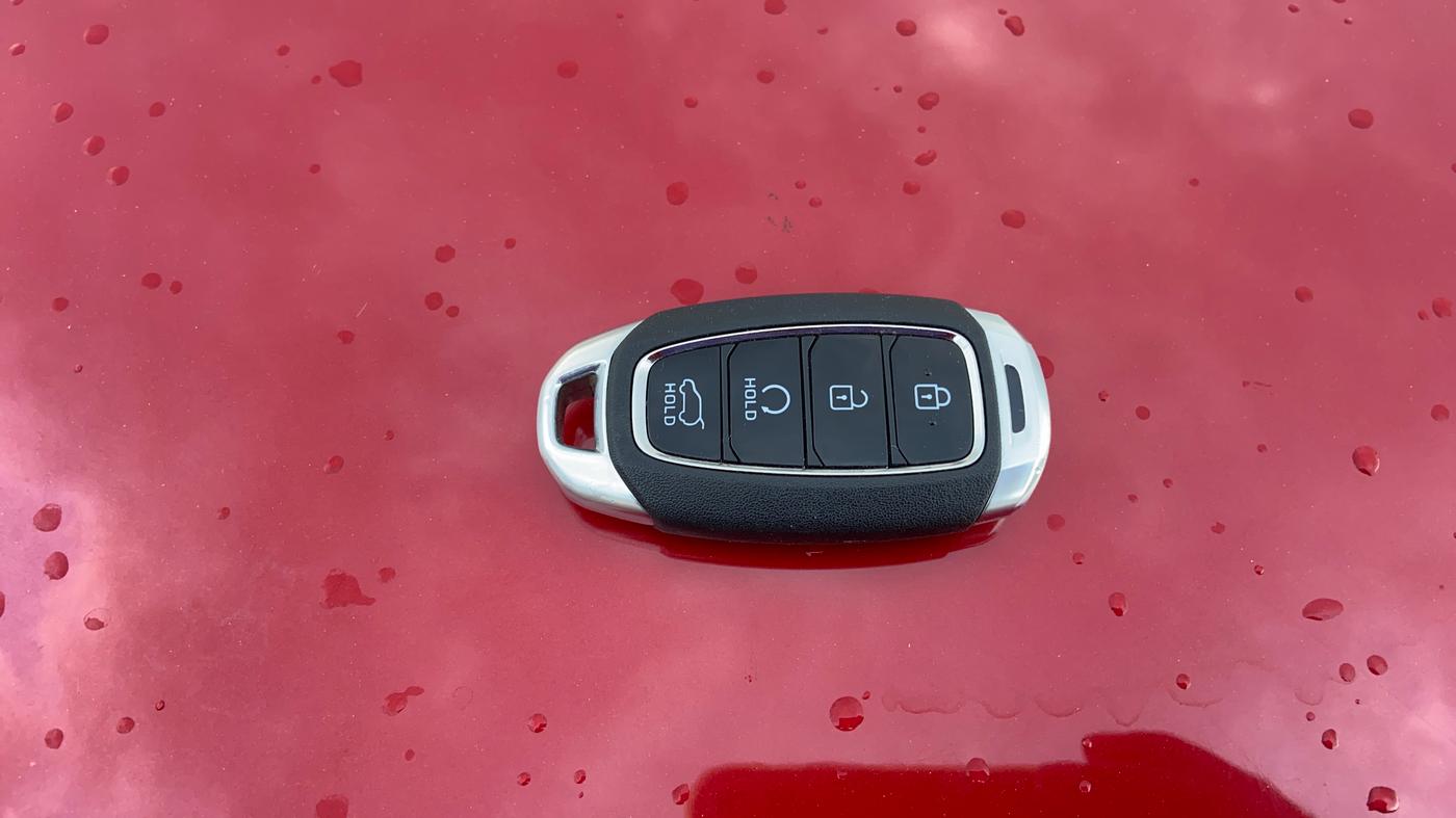 2022 Hyundai VENUE SX 1.2 PETROL, Petrol, Manual, 49,275 km, Key Close Up