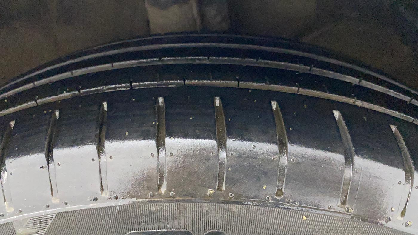 2022 Maruti Dzire ZXI AMT, Petrol, Automatic, 43,838 km, Right Front Tyre Tread