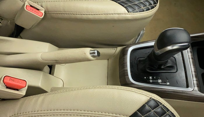 2022 Maruti Dzire ZXI AMT, Petrol, Automatic, 43,838 km, Gear Lever
