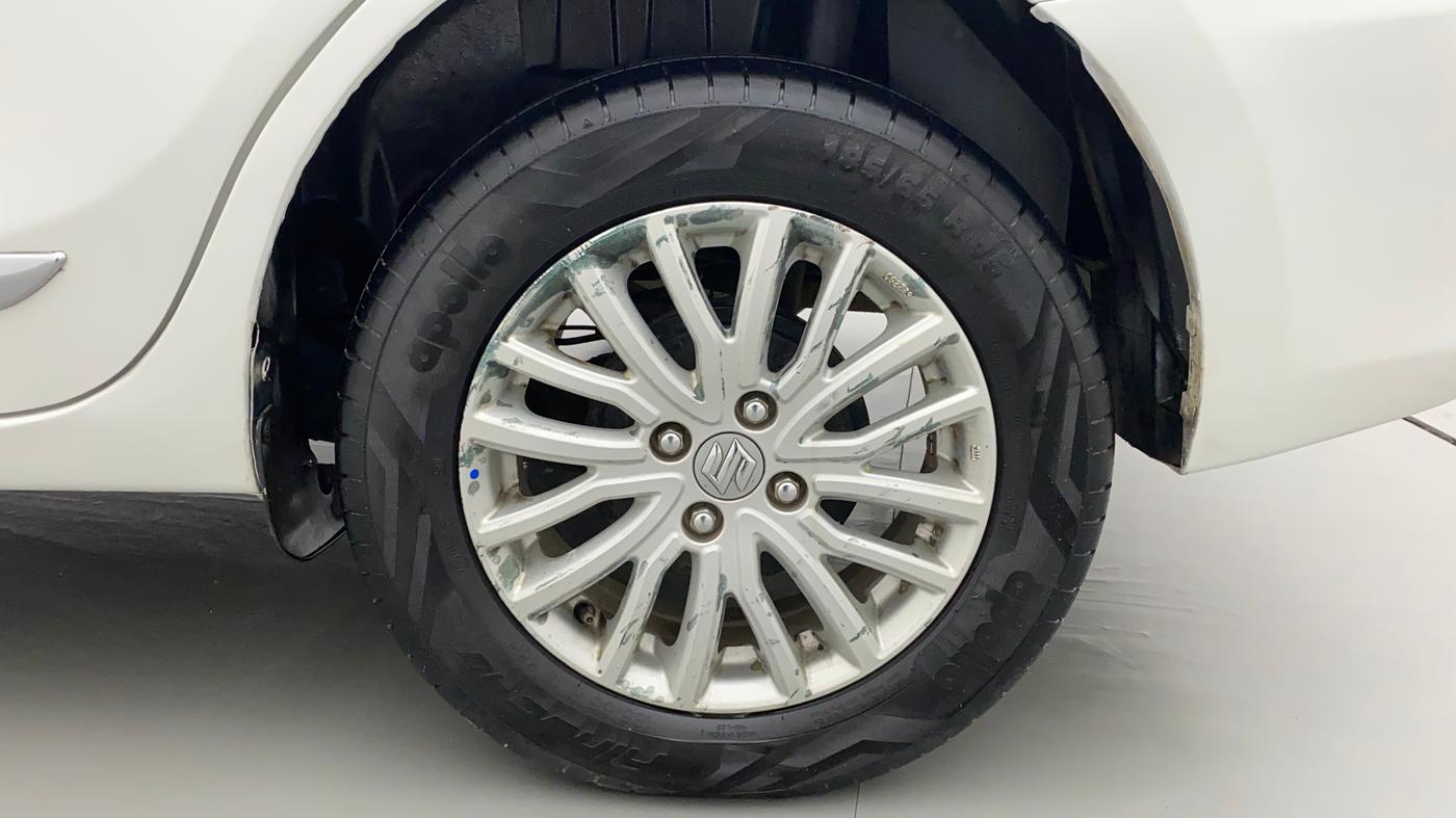 2022 Maruti Dzire ZXI AMT, Petrol, Automatic, 43,838 km, Left Rear Wheel