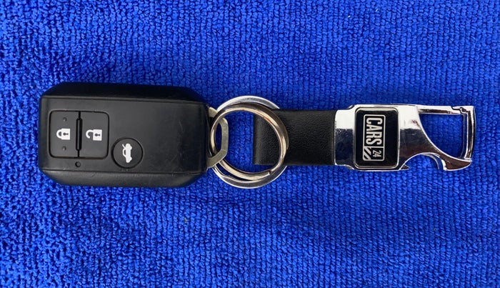 2022 Maruti Dzire ZXI AMT, Petrol, Automatic, 43,838 km, Key Close Up