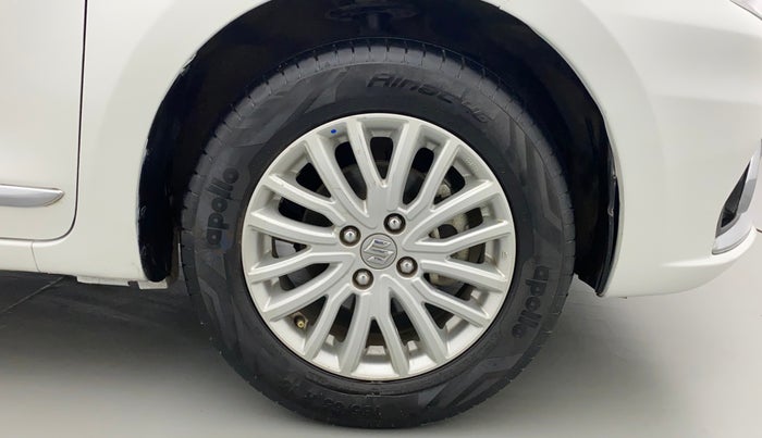 2022 Maruti Dzire ZXI AMT, Petrol, Automatic, 43,838 km, Right Front Wheel