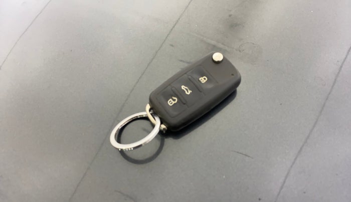 2014 Volkswagen Polo COMFORTLINE 1.5L, Diesel, Manual, 49,147 km, Key Close Up