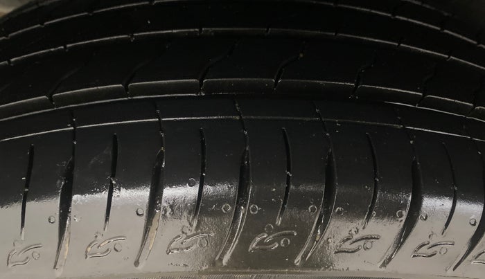 2025 KIA SYROS HTK (O) 1.5 Diesel 6MT, Diesel, Manual, 6,942 km, Right Rear Tyre Tread