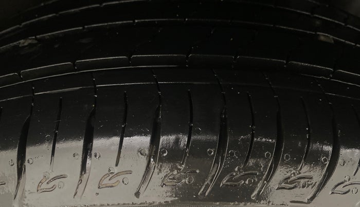 2025 KIA SYROS HTK (O) 1.5 Diesel 6MT, Diesel, Manual, 6,942 km, Left Rear Tyre Tread