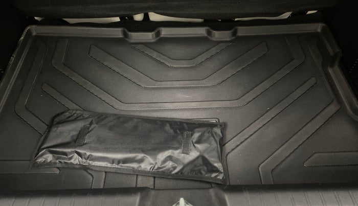 2025 KIA SYROS HTK (O) 1.5 Diesel 6MT, Diesel, Manual, 6,942 km, Boot Inside