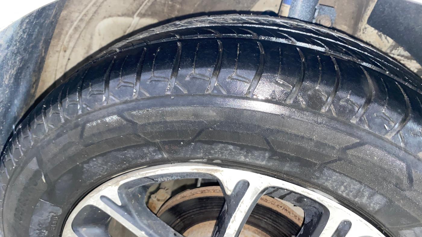 2021 Maruti Swift ZXI PLUS AMT, Petrol, Automatic, 83,037 km, Right Front Tyre Tread