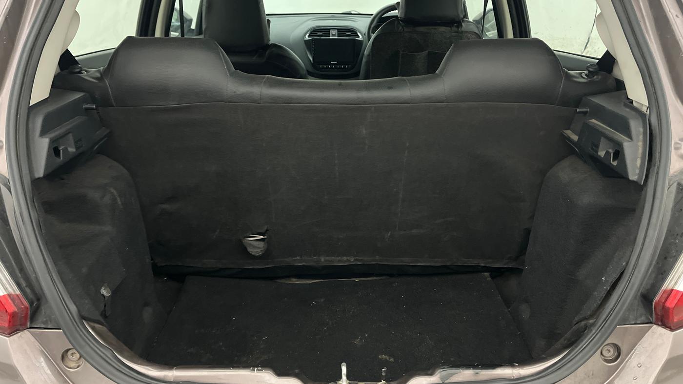 2018 Tata Tiago XZ PETROL, Petrol, Manual, 17,857 km, Boot Inside