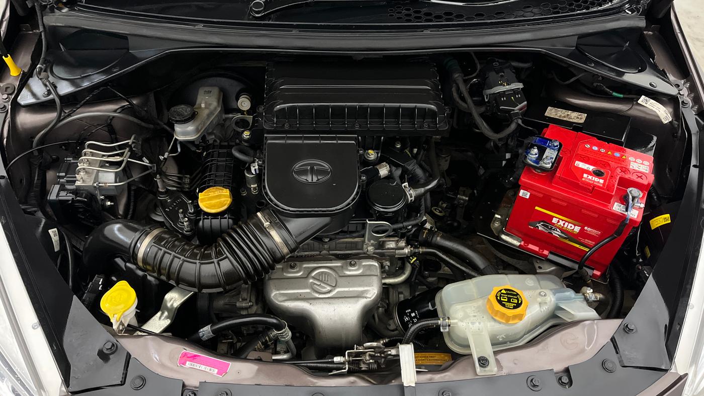 2018 Tata Tiago XZ PETROL, Petrol, Manual, 17,857 km, Engine View