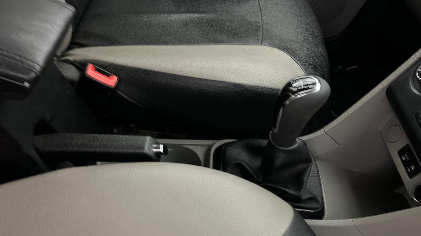 2018 Tata Tiago XZ PETROL, Petrol, Manual, 17,857 km, Gear Lever