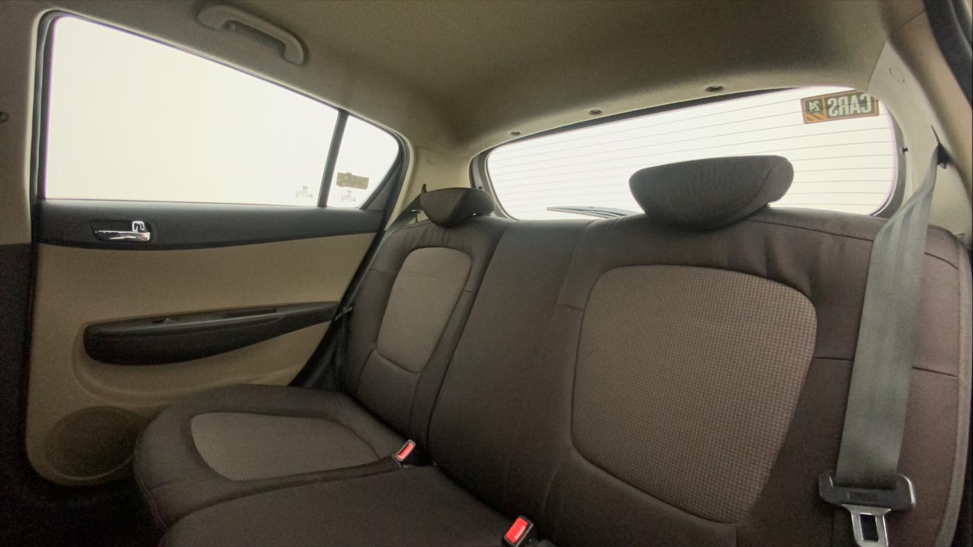2014 Hyundai i20 ASTA 1.2, Petrol, Manual, 77,947 km, Right Side Rear Door Cabin