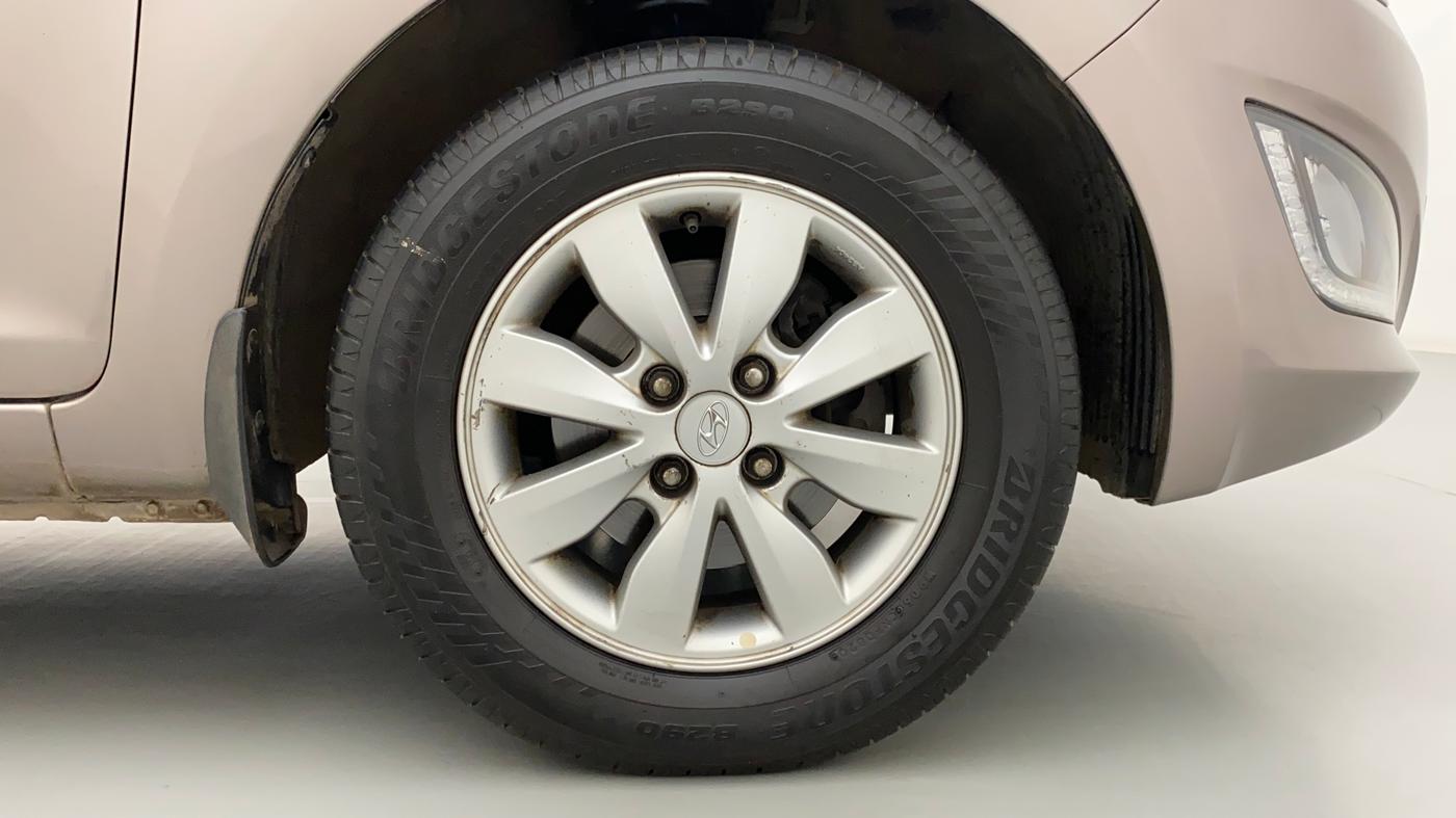 2014 Hyundai i20 ASTA 1.2, Petrol, Manual, 77,947 km, Right Front Wheel
