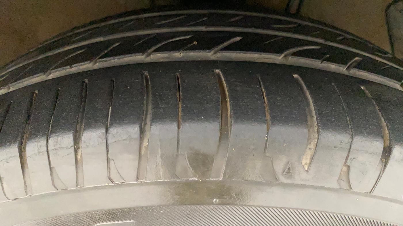 2014 Hyundai i20 ASTA 1.2, Petrol, Manual, 77,947 km, Right Front Tyre Tread