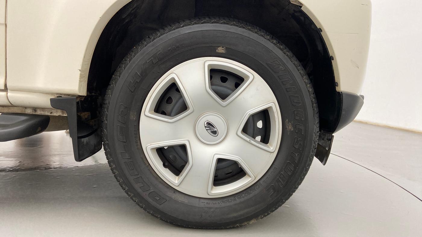 2022 Mahindra Scorpio S5, Diesel, Manual, 29,908 km, Right Front Wheel