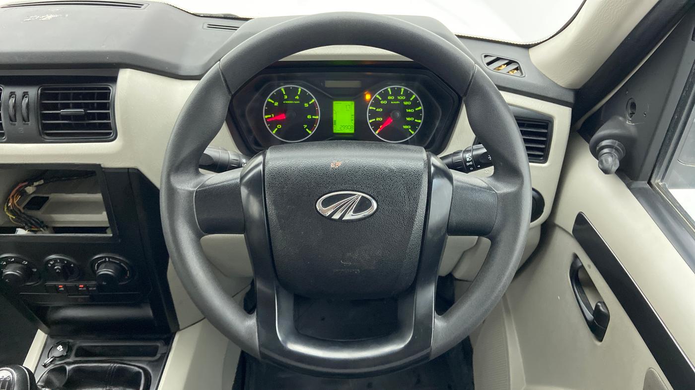 2022 Mahindra Scorpio S5, Diesel, Manual, 29,908 km, Steering Wheel Close Up