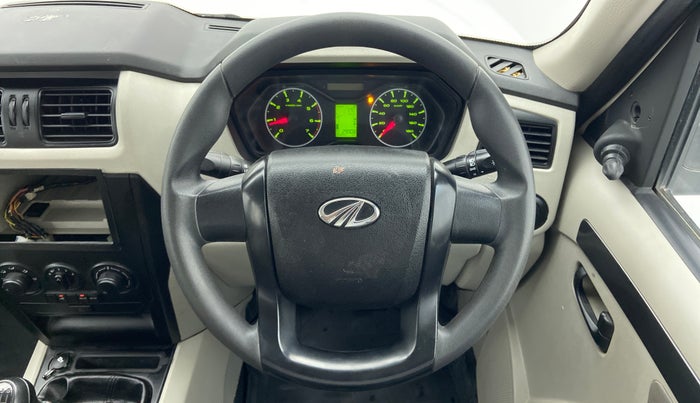 2022 Mahindra Scorpio S5, Diesel, Manual, 29,908 km, Steering Wheel Close Up