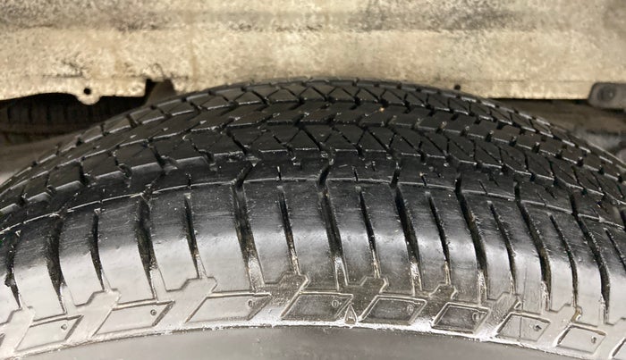 2022 Mahindra Scorpio S5, Diesel, Manual, 29,908 km, Right Rear Tyre Tread