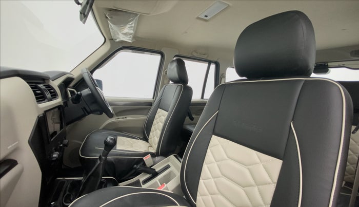 2022 Mahindra Scorpio S5, Diesel, Manual, 29,908 km, Right Side Front Door Cabin